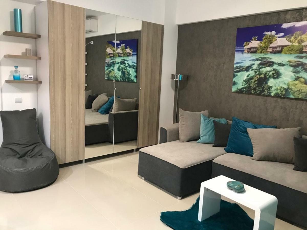 Ferienwohnung Luxury Flat 9 Near Metro Bukarest Exterior foto