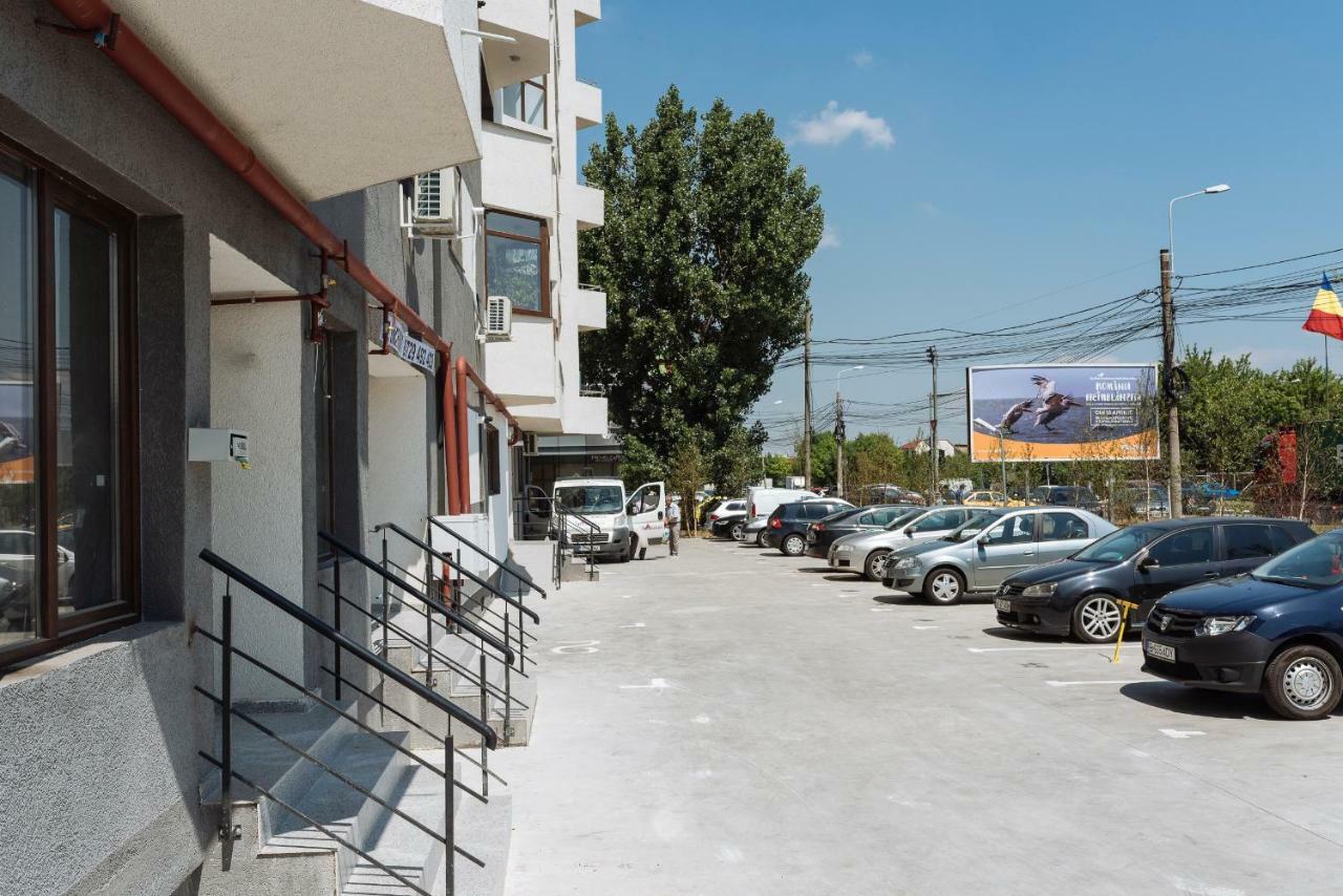 Ferienwohnung Luxury Flat 9 Near Metro Bukarest Exterior foto